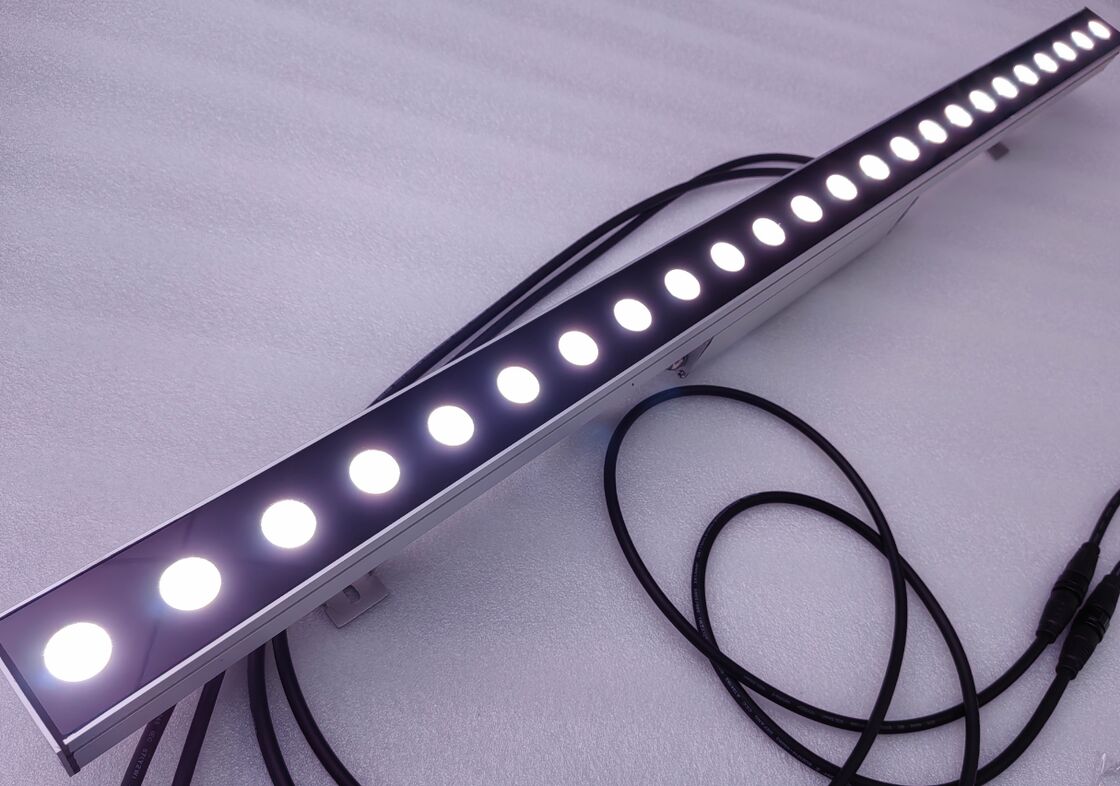 Fari a parete esterne 20 gradi per 60 gradi in lega di alluminio adatte per l'illuminazione esterna di edifici commerciali